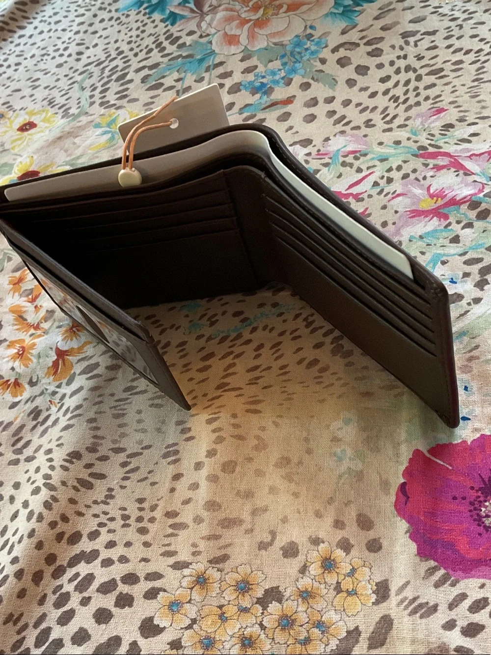 Quince Men's Brown Leather Bi-Fold Wallet
